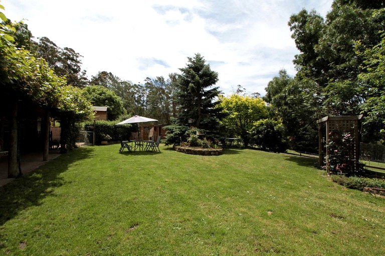 Cottages (Allens Rivulet, Tasmania, Australia)