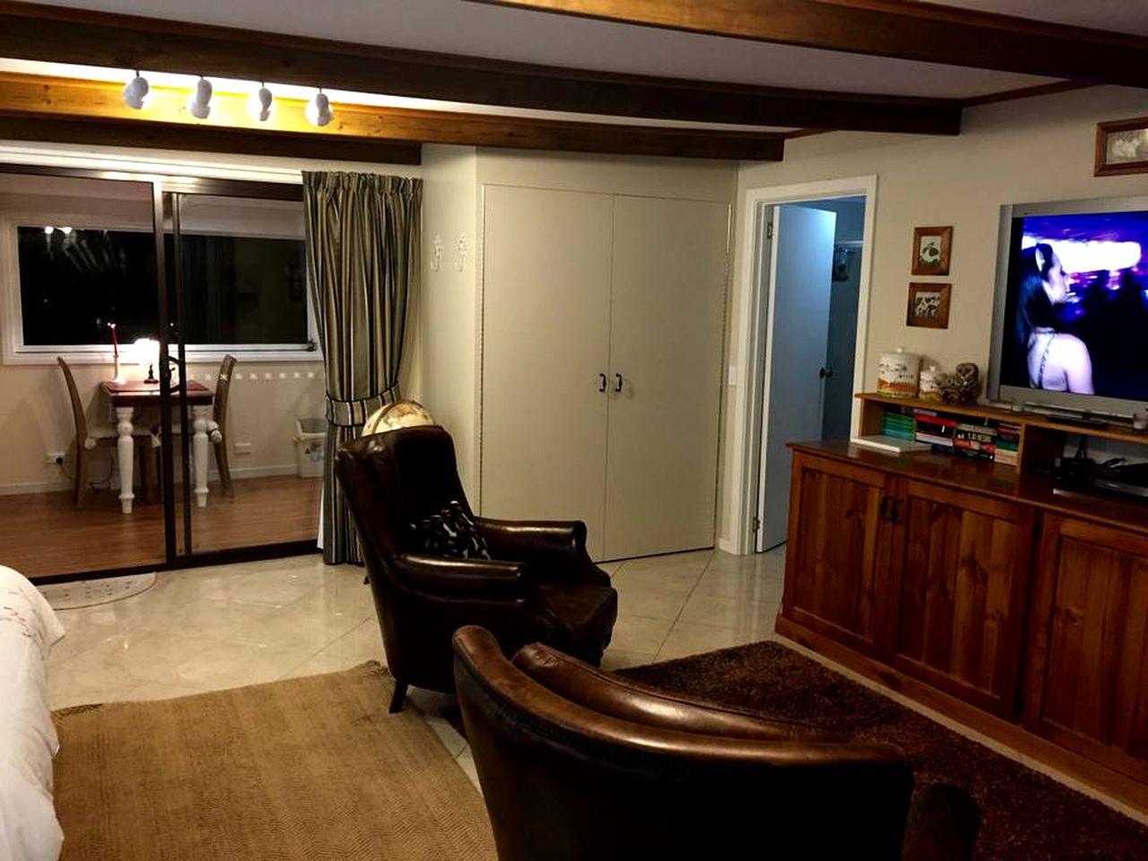 Romantic Cottage Rental Nestled in Gorgeous Gardens near Hobart, Australia