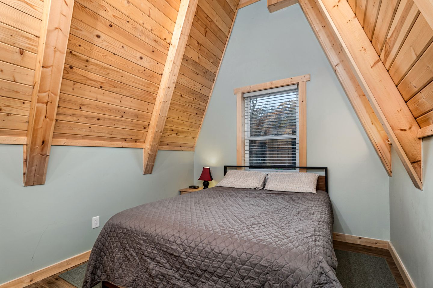 Fully-Equipped A-Frame with Beautiful Lake Views in Michigan