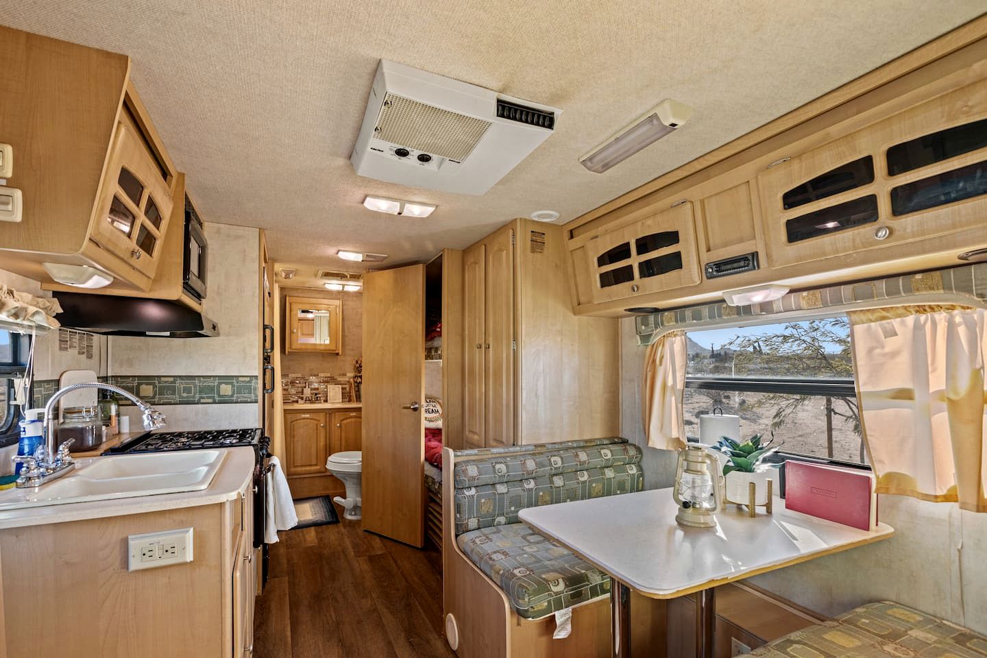 Fully-Equipped Caravan Perfect for a Desert Getaway in Joshua Tree, CA