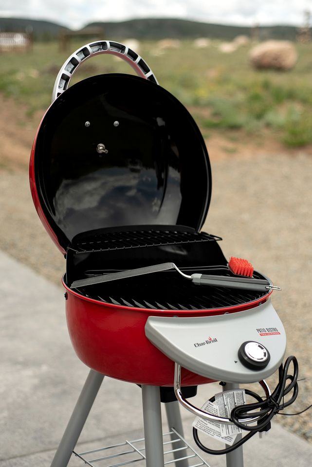 Fully-Equipped Double Yurt Rental for Unforgettable Mountain Vacations in Wyoming