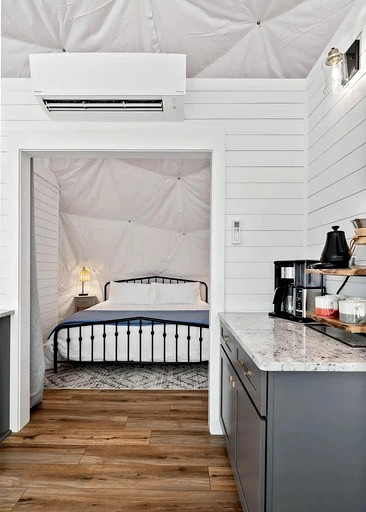 Domes (United States of America, Smithville, Tennessee)