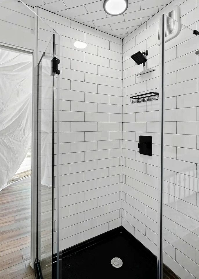 Fully-Equipped Lake Dome with Beautiful Interior and Exterior in Tennessee