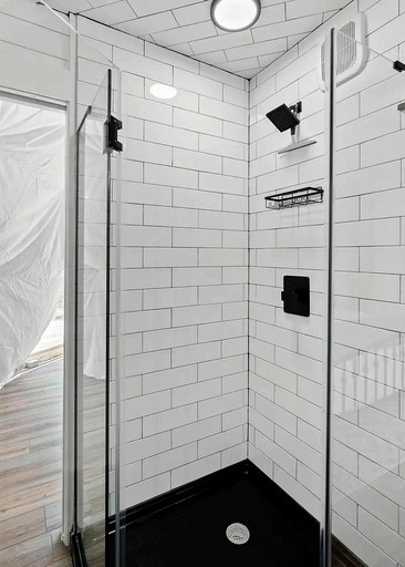 Domes (United States of America, Smithville, Tennessee)