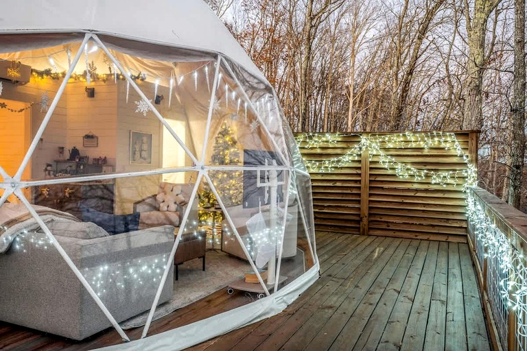 Domes (United States of America, Smithville, Tennessee)