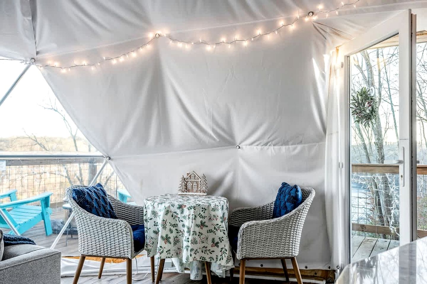 Fully-Equipped Lake Dome with Beautiful Interior and Exterior in Tennessee