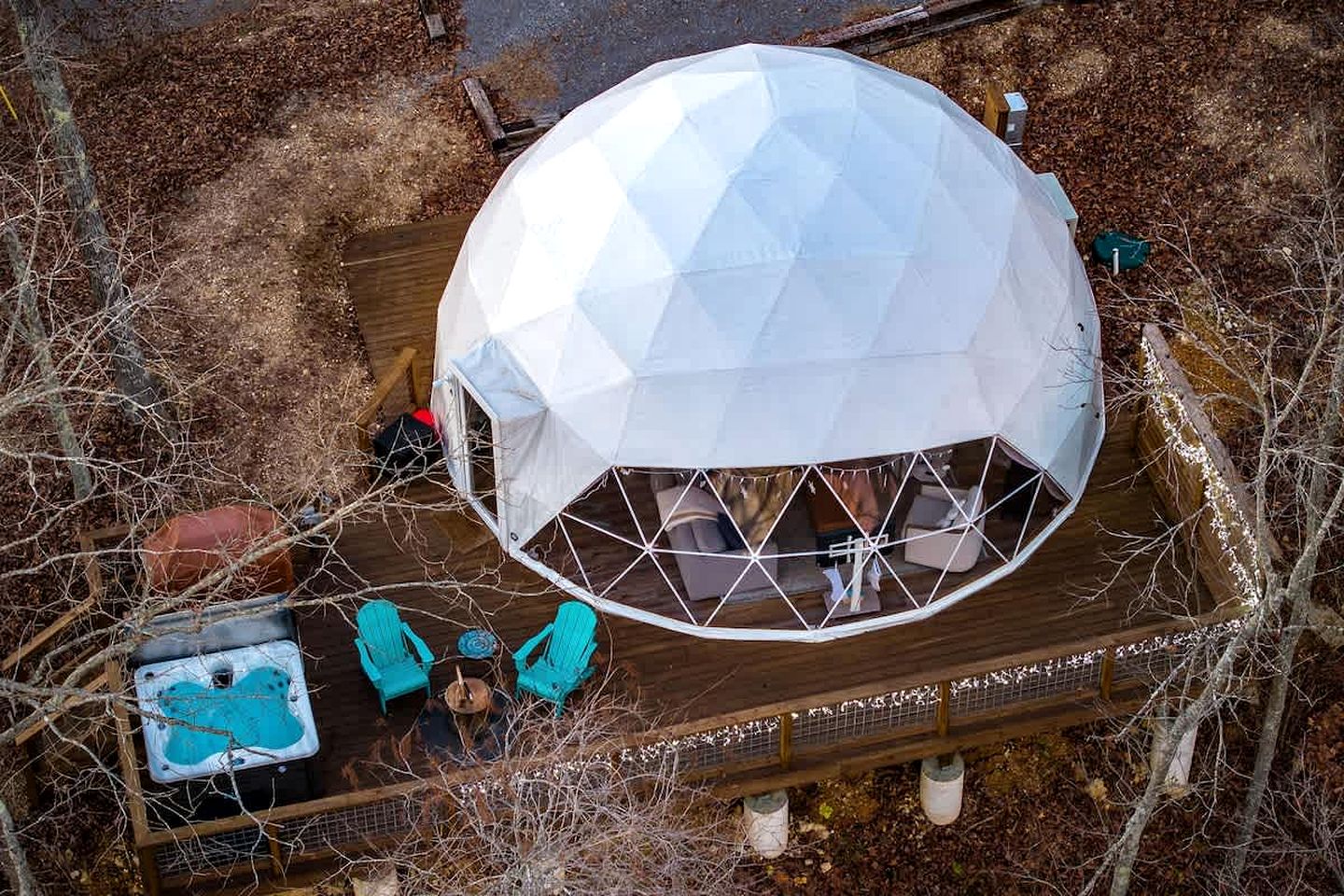 Fully-Equipped Lake Dome with Beautiful Interior and Exterior in Tennessee