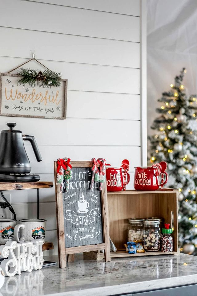 Fully-Equipped Lake Dome with Beautiful Interior and Exterior in Tennessee