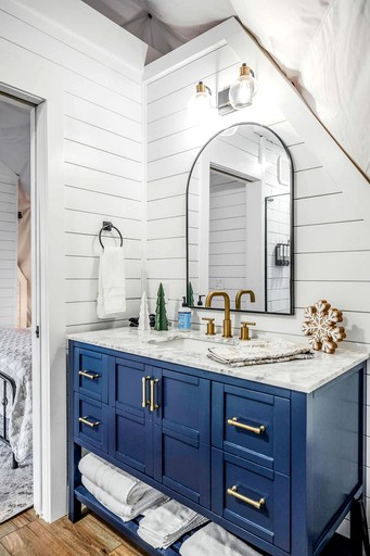 Domes (United States of America, Smithville, Tennessee)