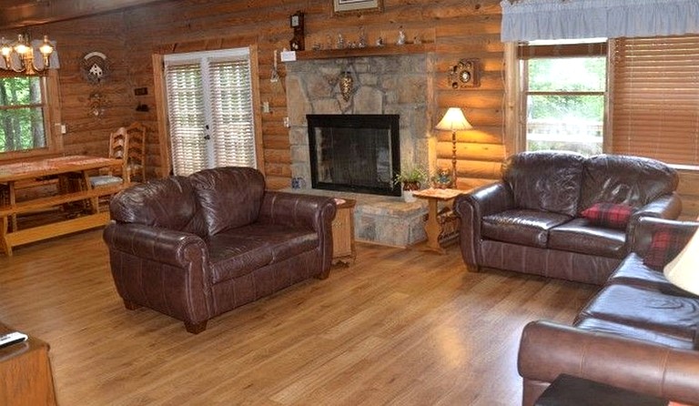 Log Cabins (Gatlinburg, Tennessee, United States)