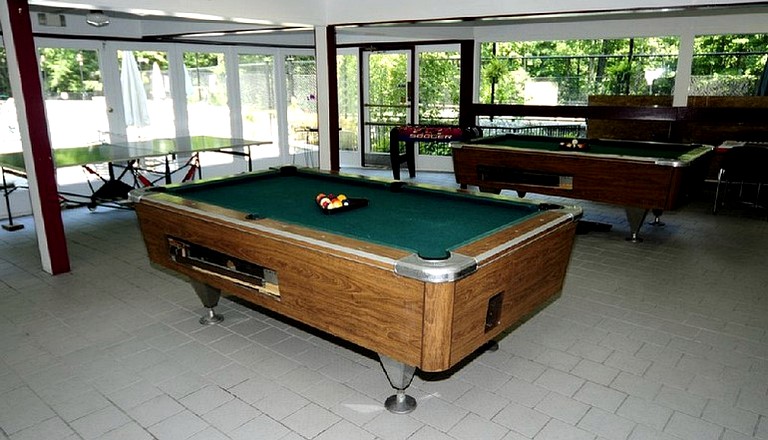 Log Cabins (Gatlinburg, Tennessee, United States)