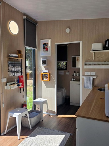 Tiny Houses (Australia, Lancefield, Victoria)