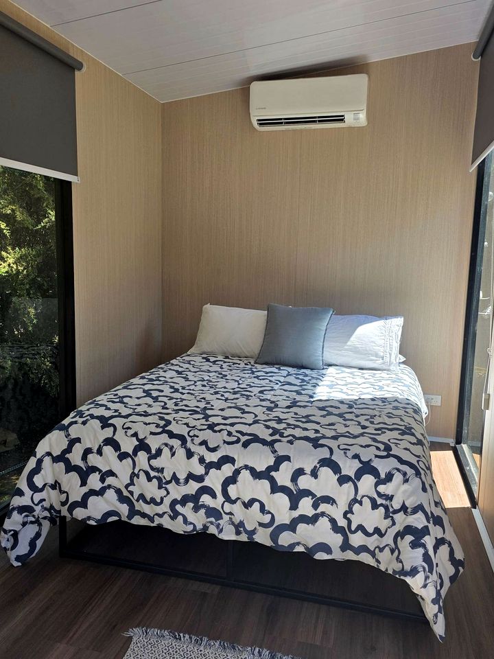 Fully Equipped Tiny House Perfect for an Intimate Getaway in Victoria