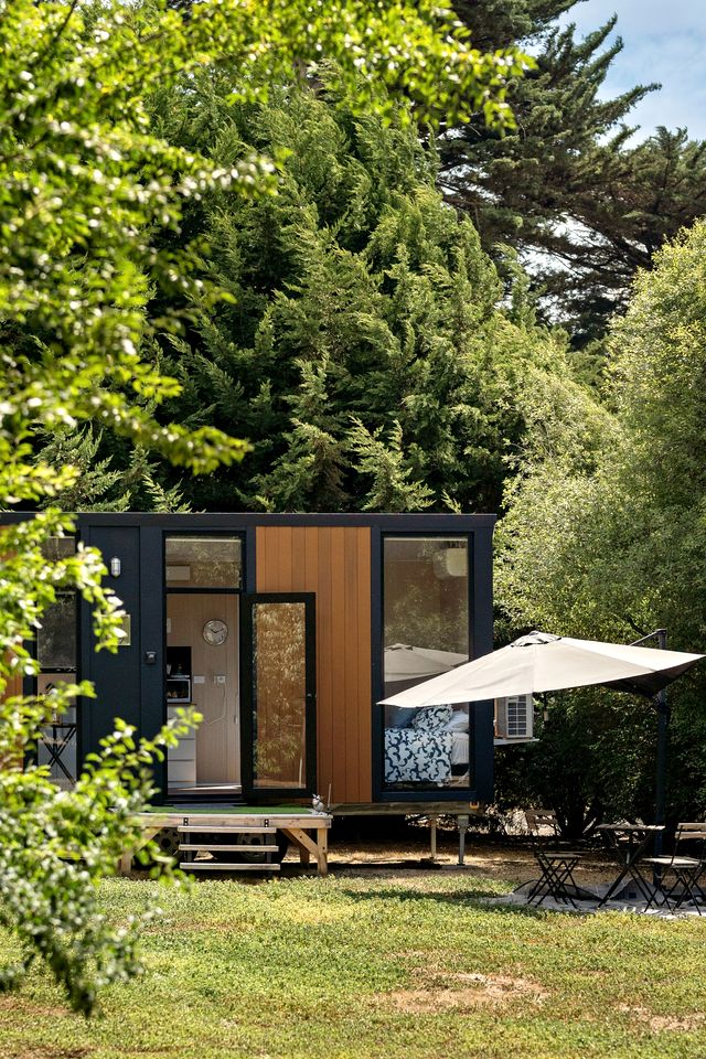 Fully Equipped Tiny House Perfect for an Intimate Getaway in Victoria