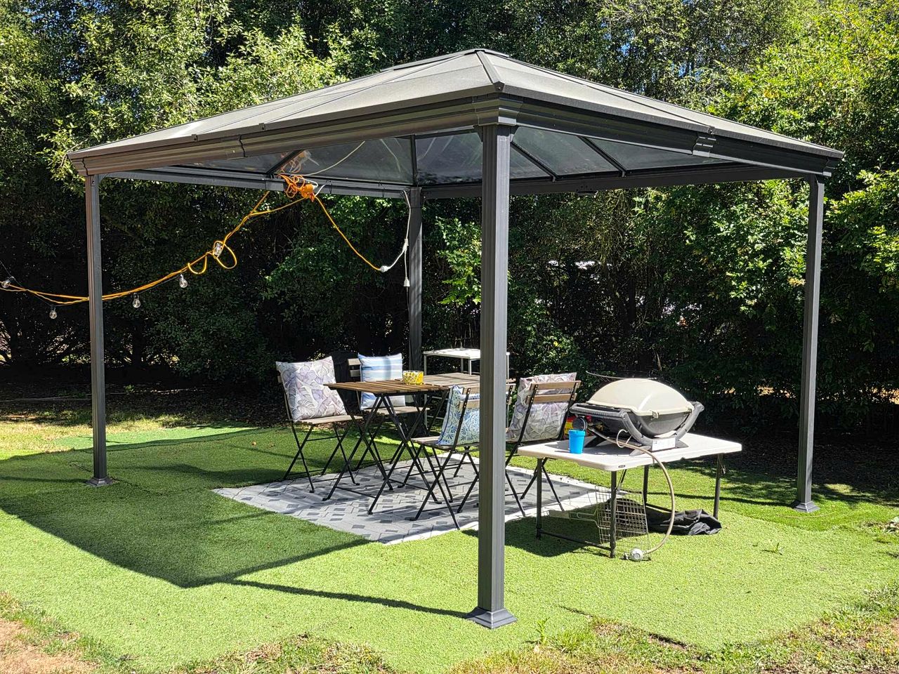 Fully Equipped Tiny House Perfect for an Intimate Getaway in Victoria