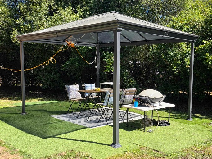 Tiny Houses (Australia, Lancefield, Victoria)