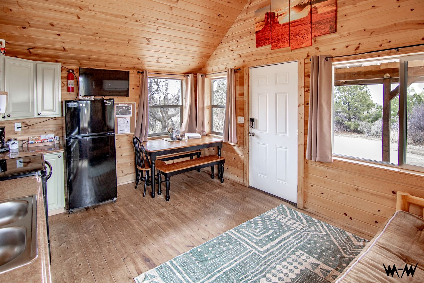 Fully-Furnished Cabin Rental with Beautiful Mountain Views Near Moab, Utah