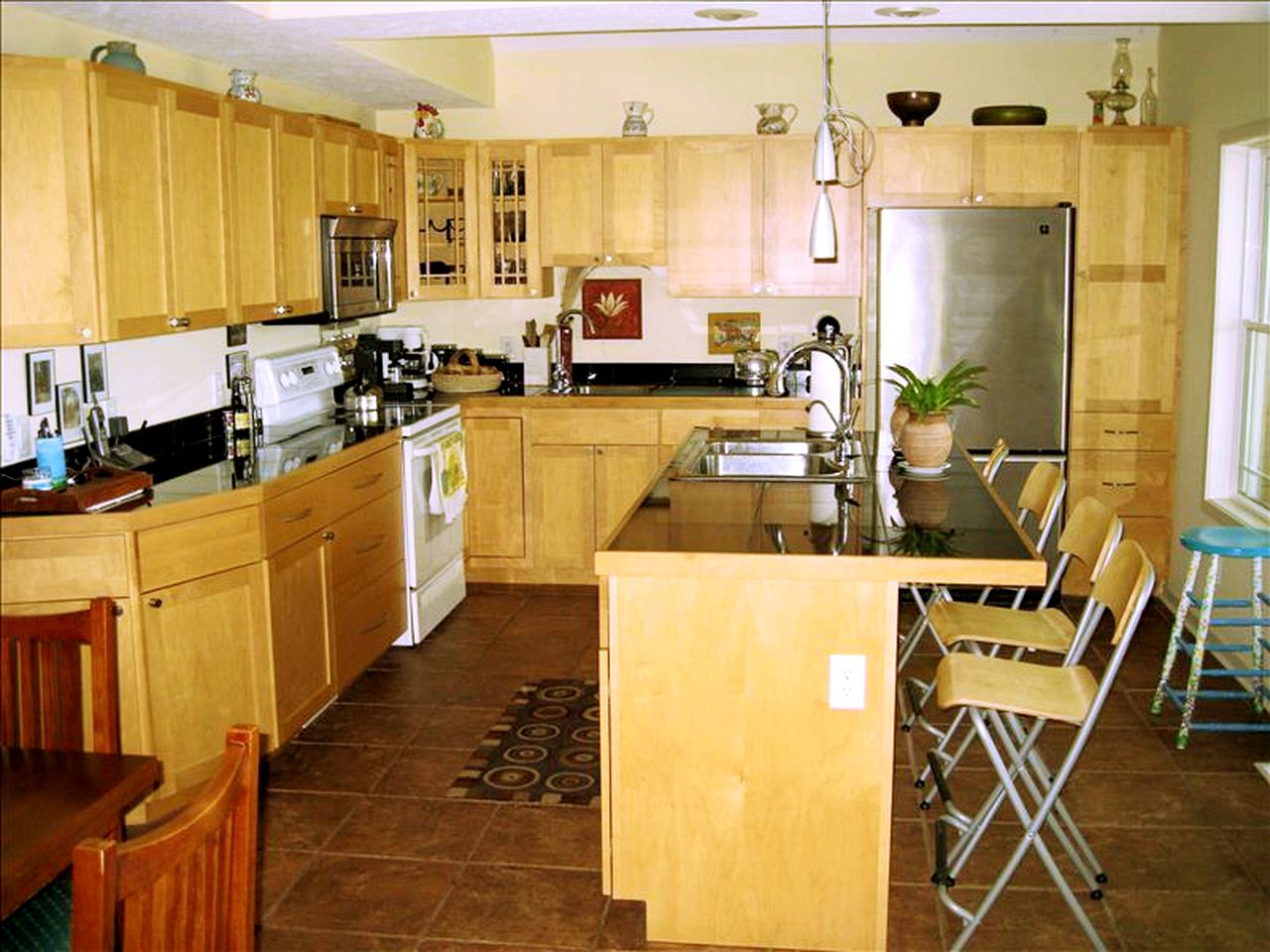 Fully-Furnished Lake Cabin Rental near Grand Rapids, Michigan