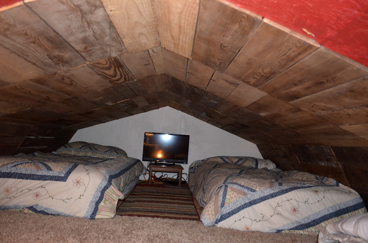 Cabin Rental near Foss Lake in Leedey, Oklahoma