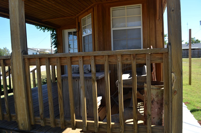 Cabin Rental near Foss Lake in Leedey, Oklahoma