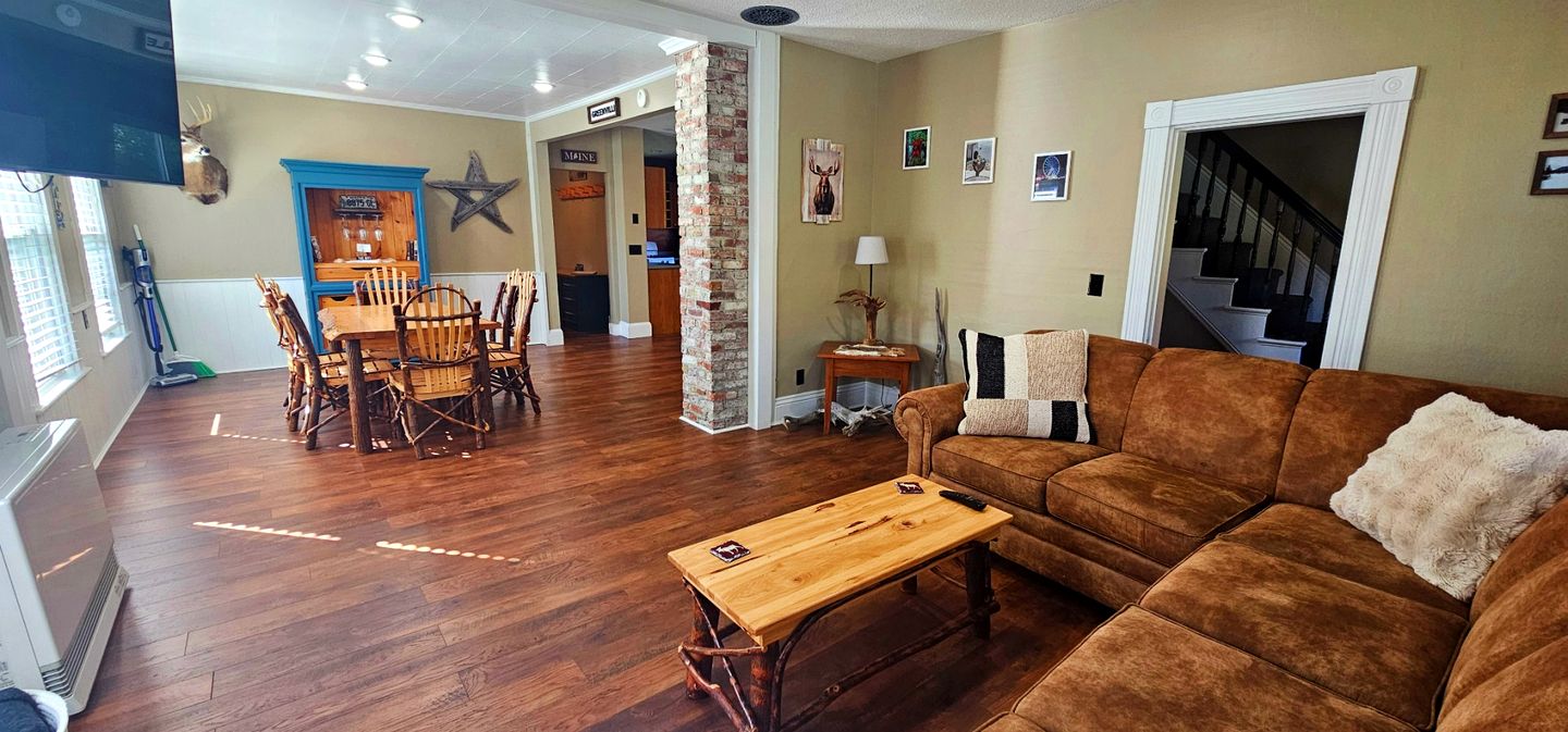 Fully Renovated Cabin Just Minutes to the Coast in Maine