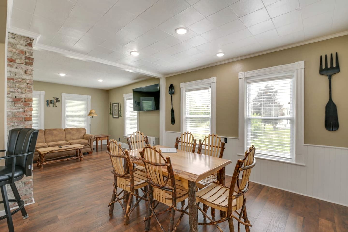 Fully Renovated Cabin Just Minutes to the Coast in Maine