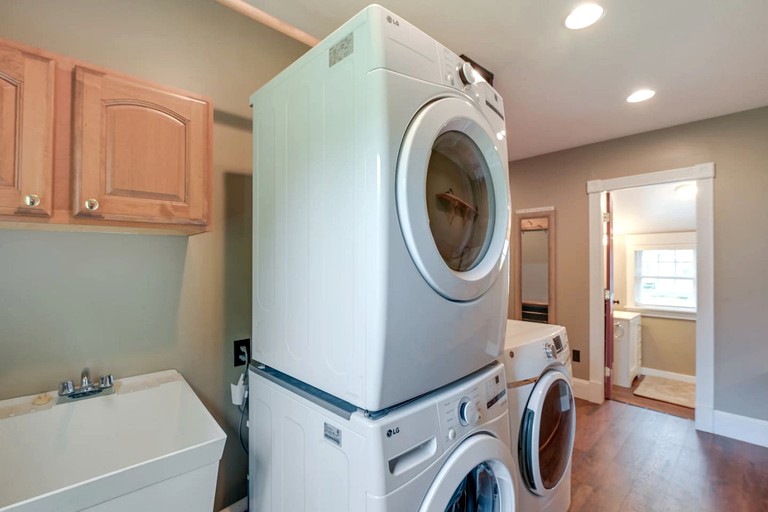 Cabins (United States of America, Greenville, Maine)