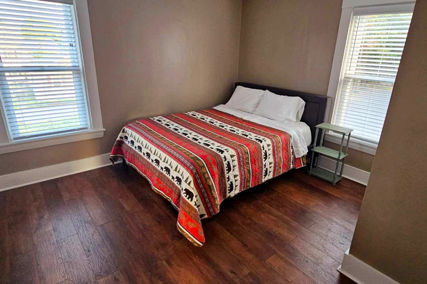 Fully Renovated Cabin Just Minutes to the Coast in Maine