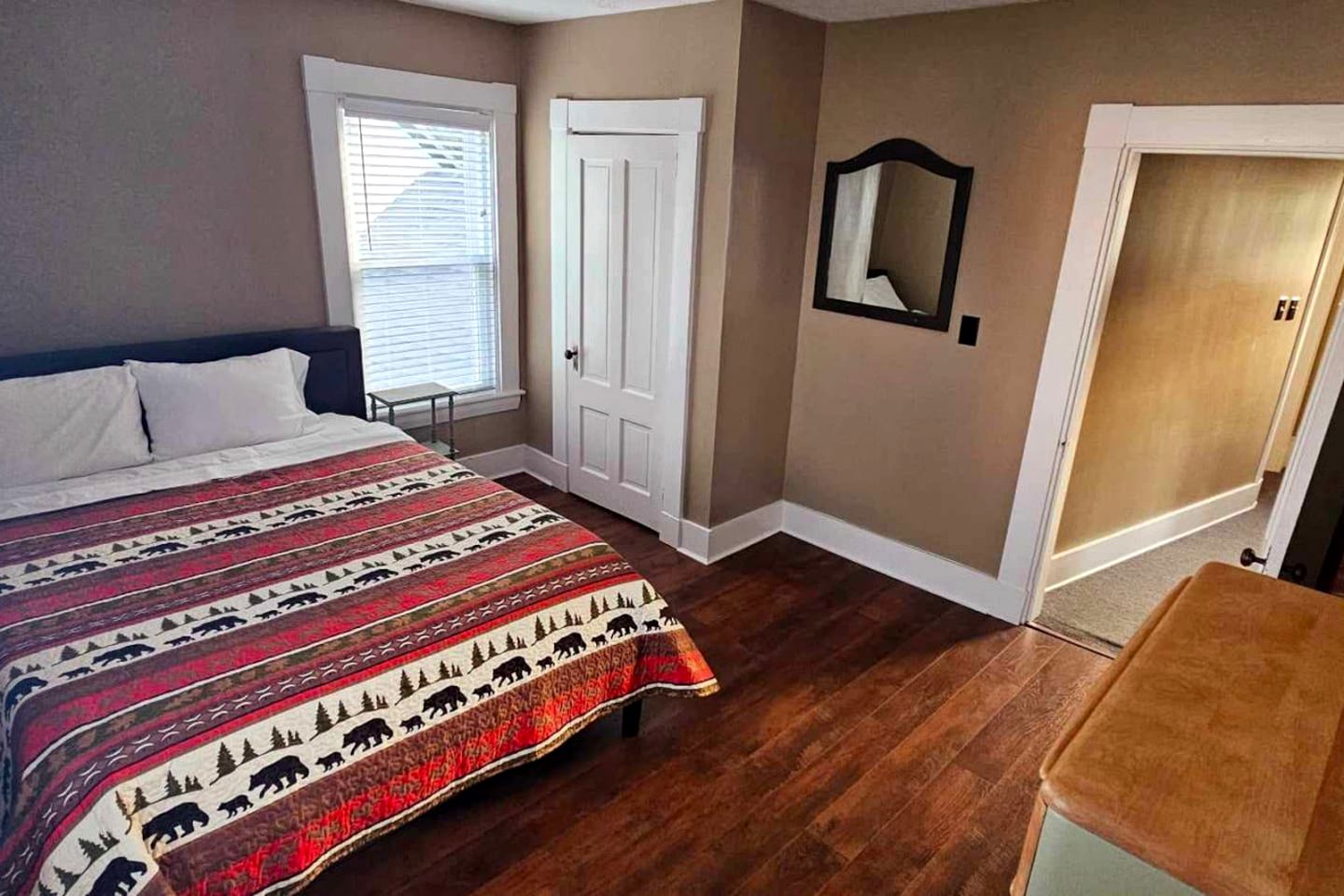 Fully Renovated Cabin Just Minutes to the Coast in Maine