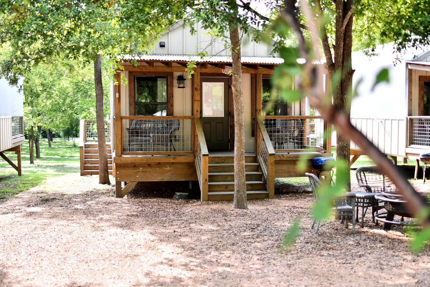 Fun Texas Glamping Adventure for Everyone: Unique Tented Cabin on the Geronimo Creek in Seguin