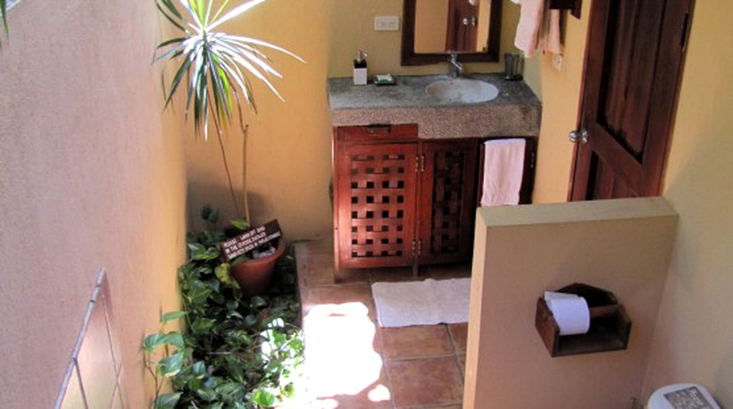 Tropical Bungalow Accommodation for a Getaway in Santa Teresa, Costa Rica