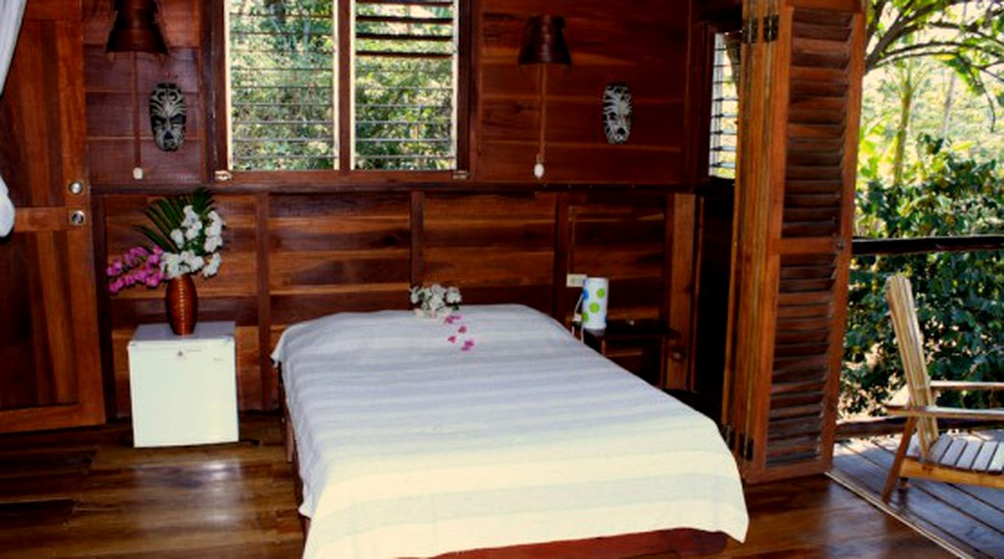 Comfortable Glamping Suite Rental near the Beach in Puntarenas Province, Costa Rica