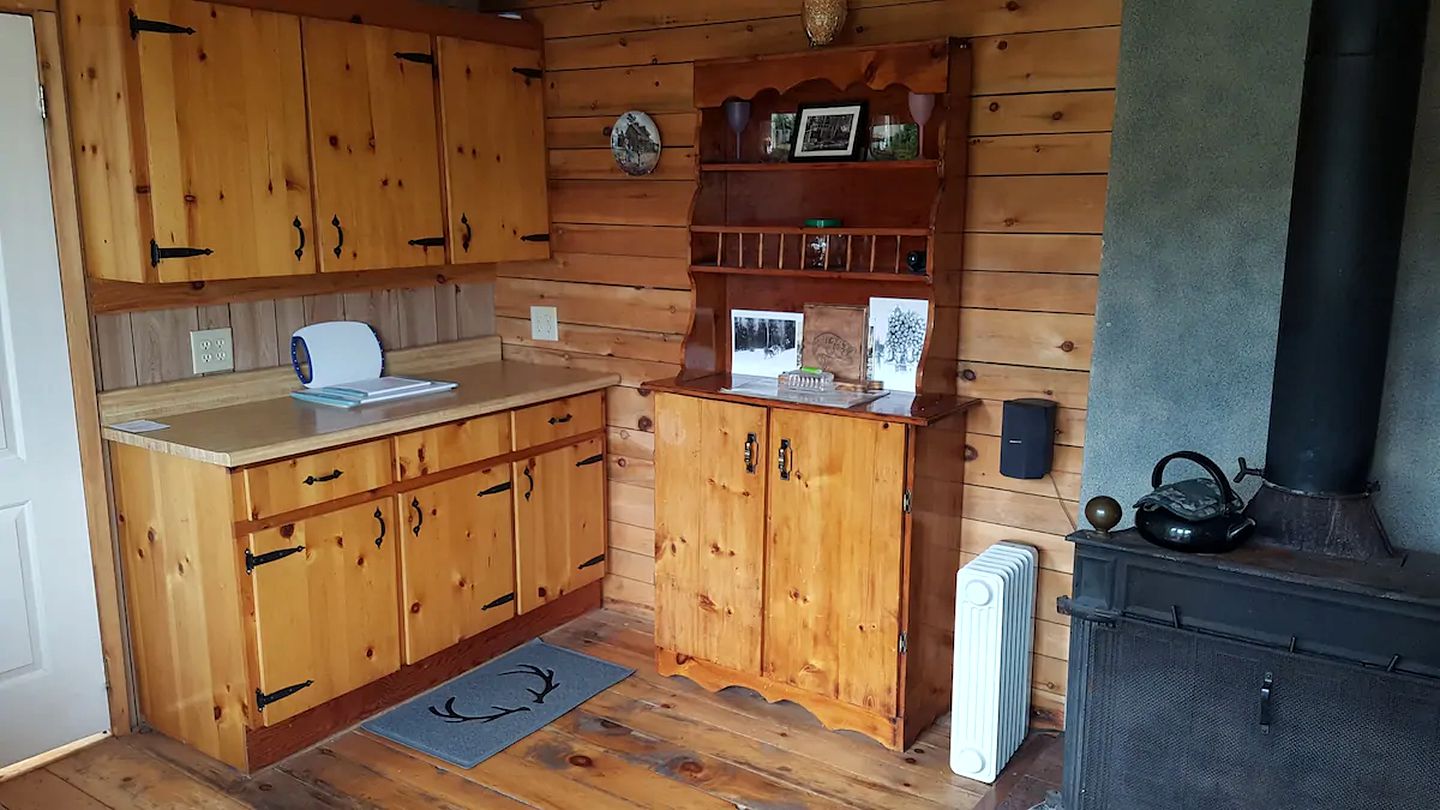 Rustic Cabin Rental on Onaping Lake Perfect for a Romantic Getaway in Ontario