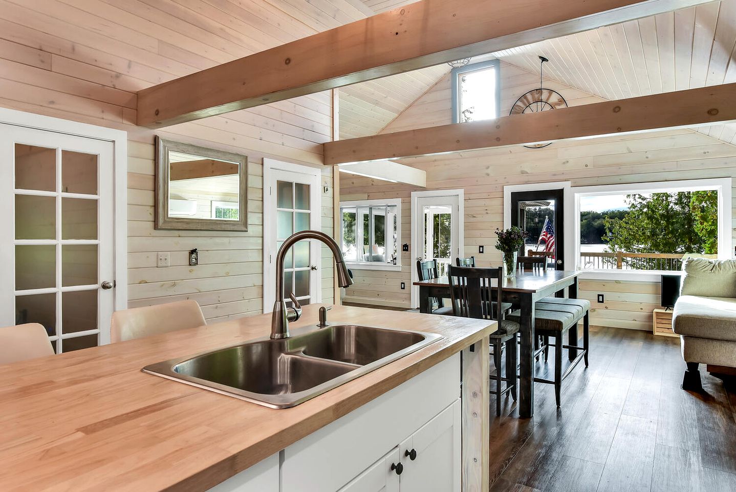 Charming, Pet Friendly Lakefront Cabin in Belgrade, Maine, Perfect for a Weekend Getaway with Friends