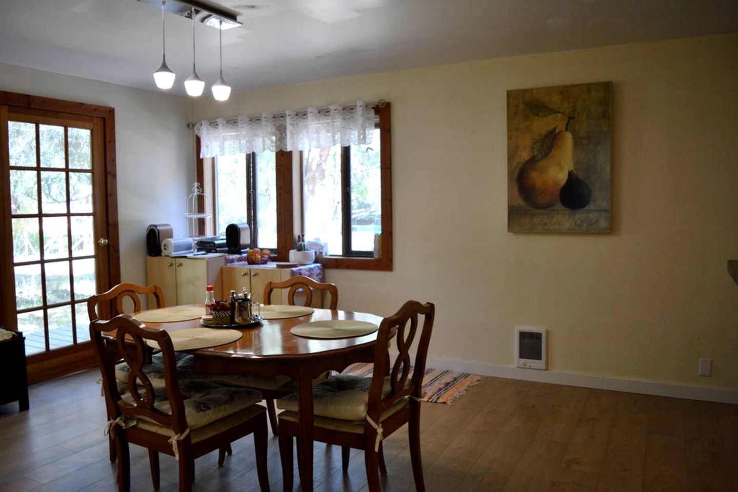 Romantic Room in Vacation Rental on Gabriola Island in British Columbia