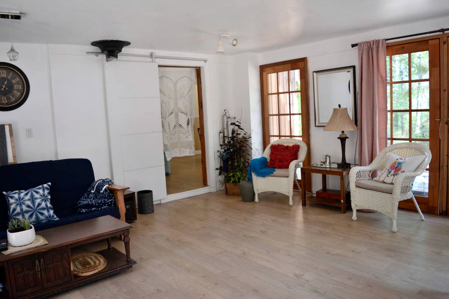 Romantic Room in Vacation Rental on Gabriola Island in British Columbia
