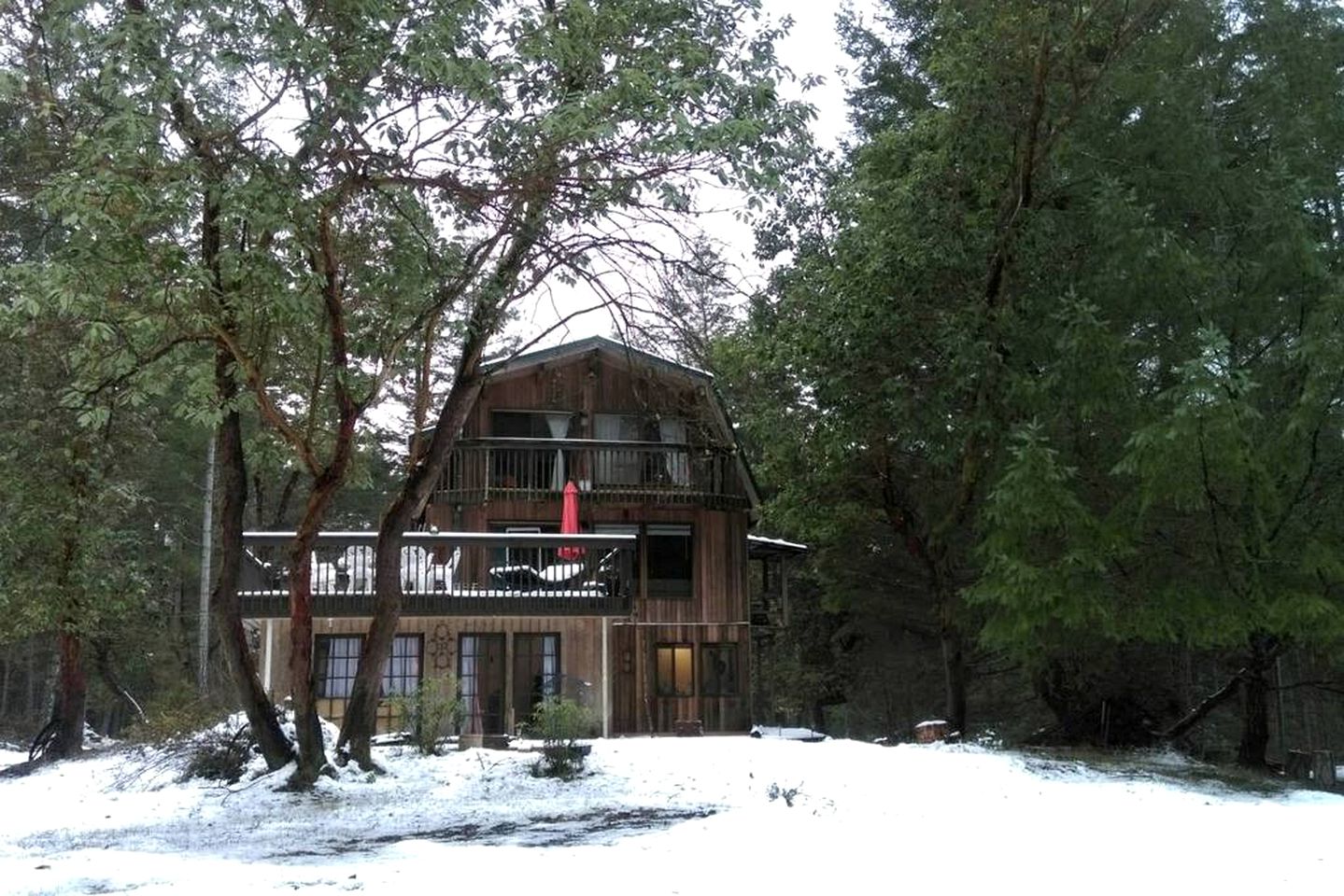 Romantic Room in Vacation Rental on Gabriola Island in British Columbia