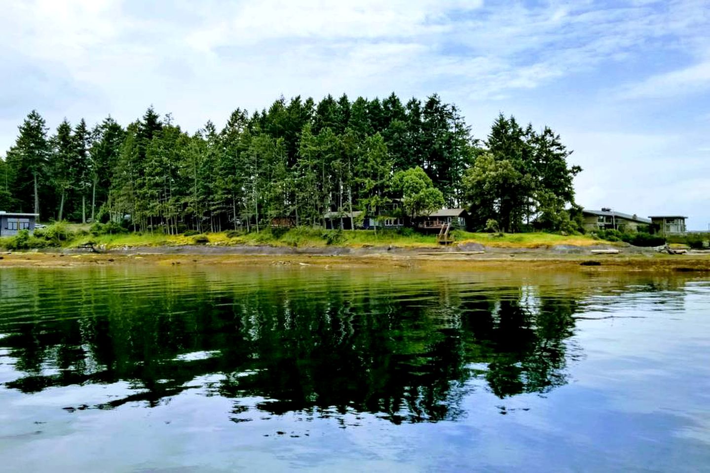 Romantic Room in Vacation Rental on Gabriola Island in British Columbia