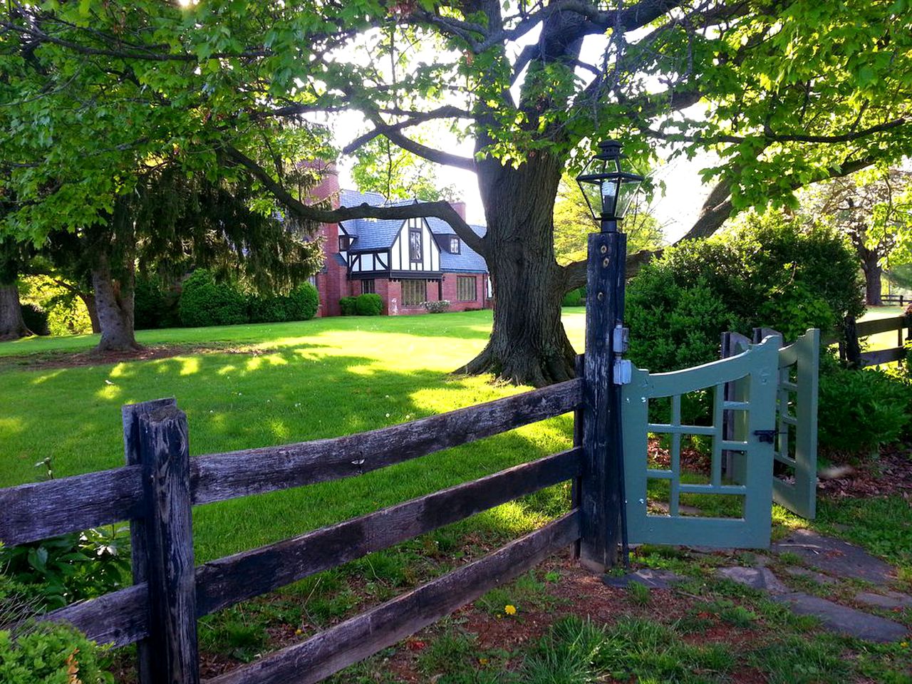 Farm Cabin Overlooking the Blue Ridge Mountains in Virginia