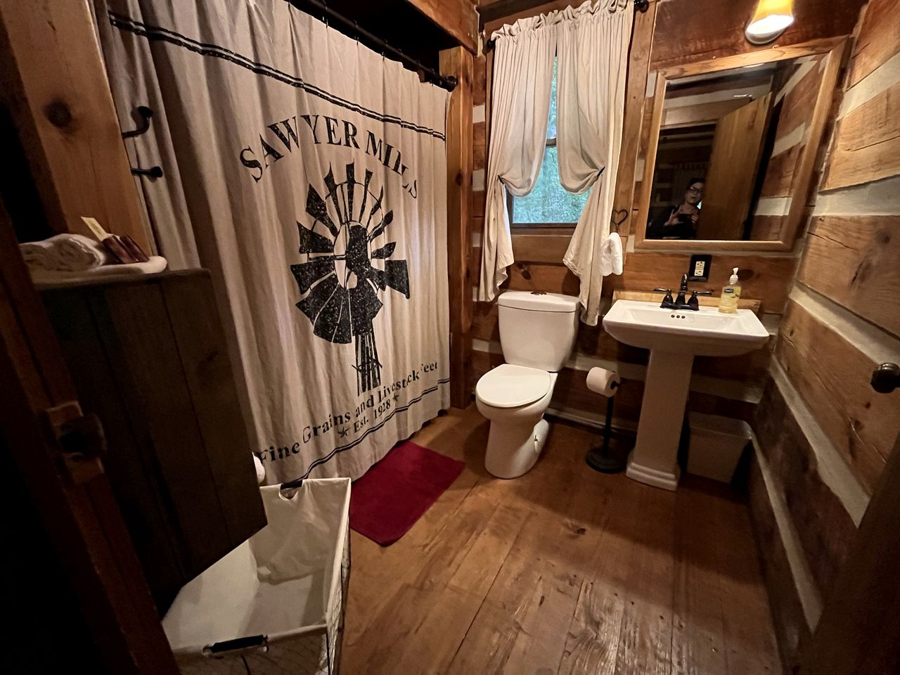 Galax Getaways in This Cozy Cabin with Hot Tub and Breakfast Included, Perfect for Some Down-Time in Virginia