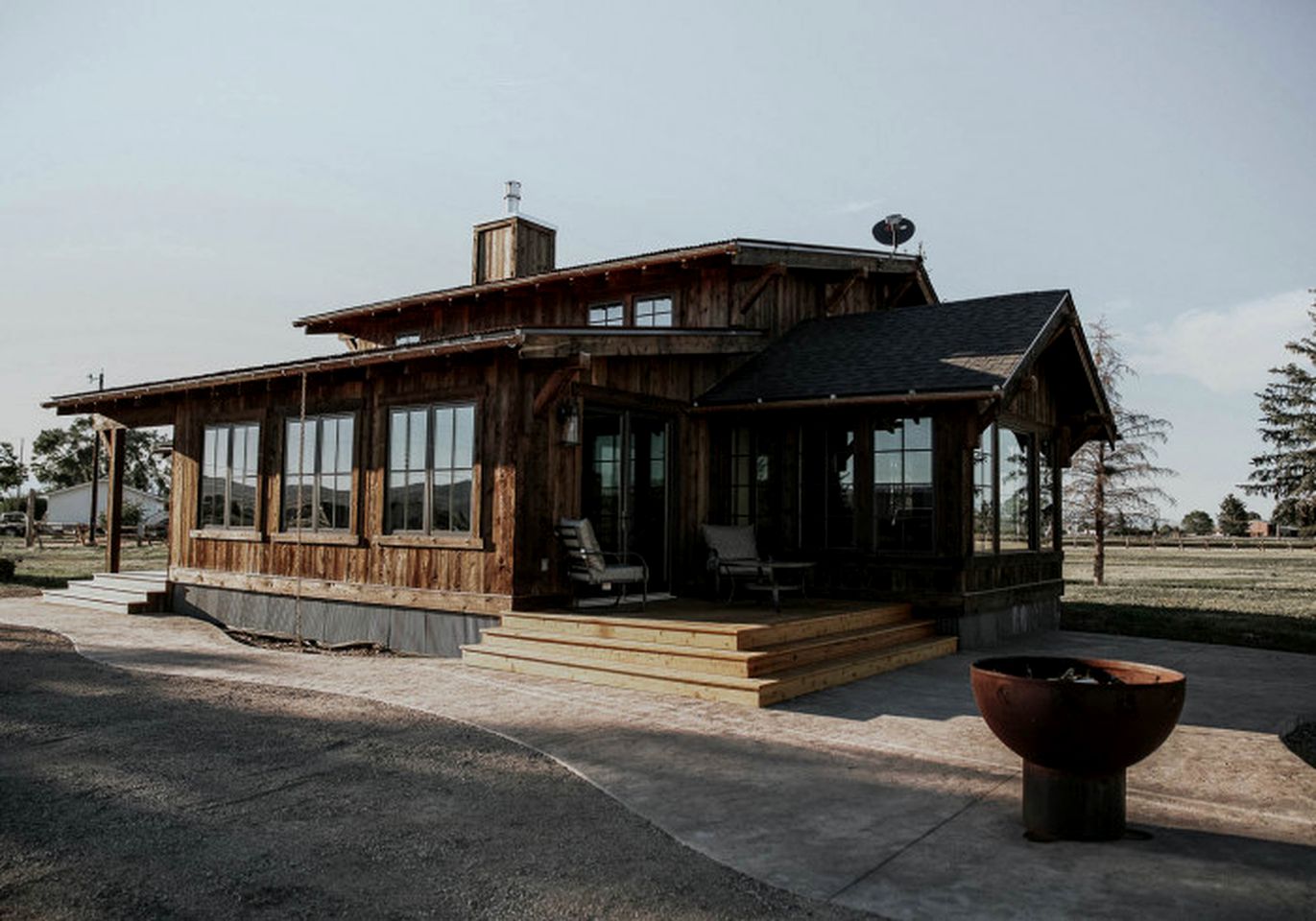 Luxurious Cabin Hideaway Beaverhead River Rentals Glamping Hub