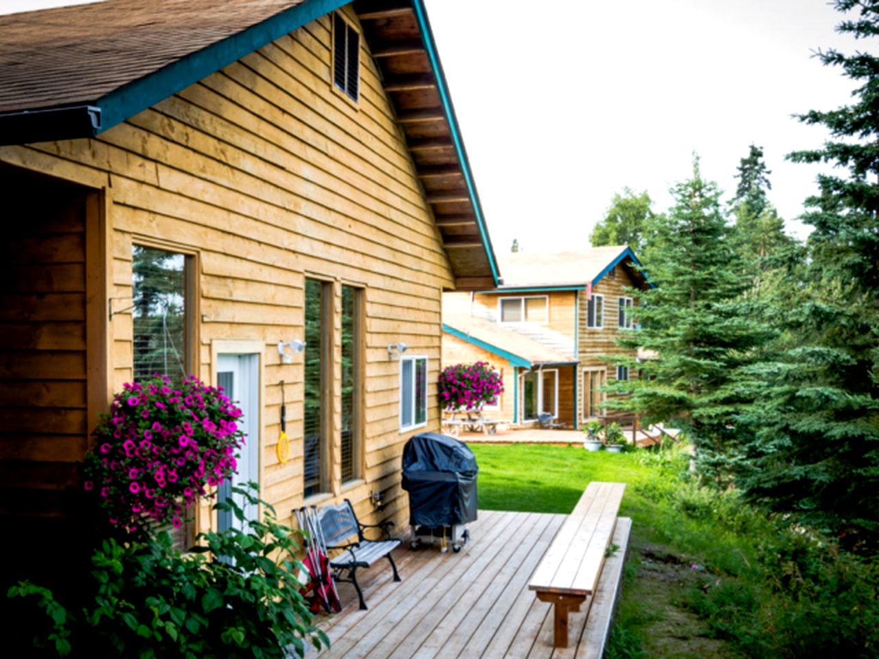 Waterfront Cabin Rental for a Getaway on the Kenai Peninsula in Kasilof, Alaska