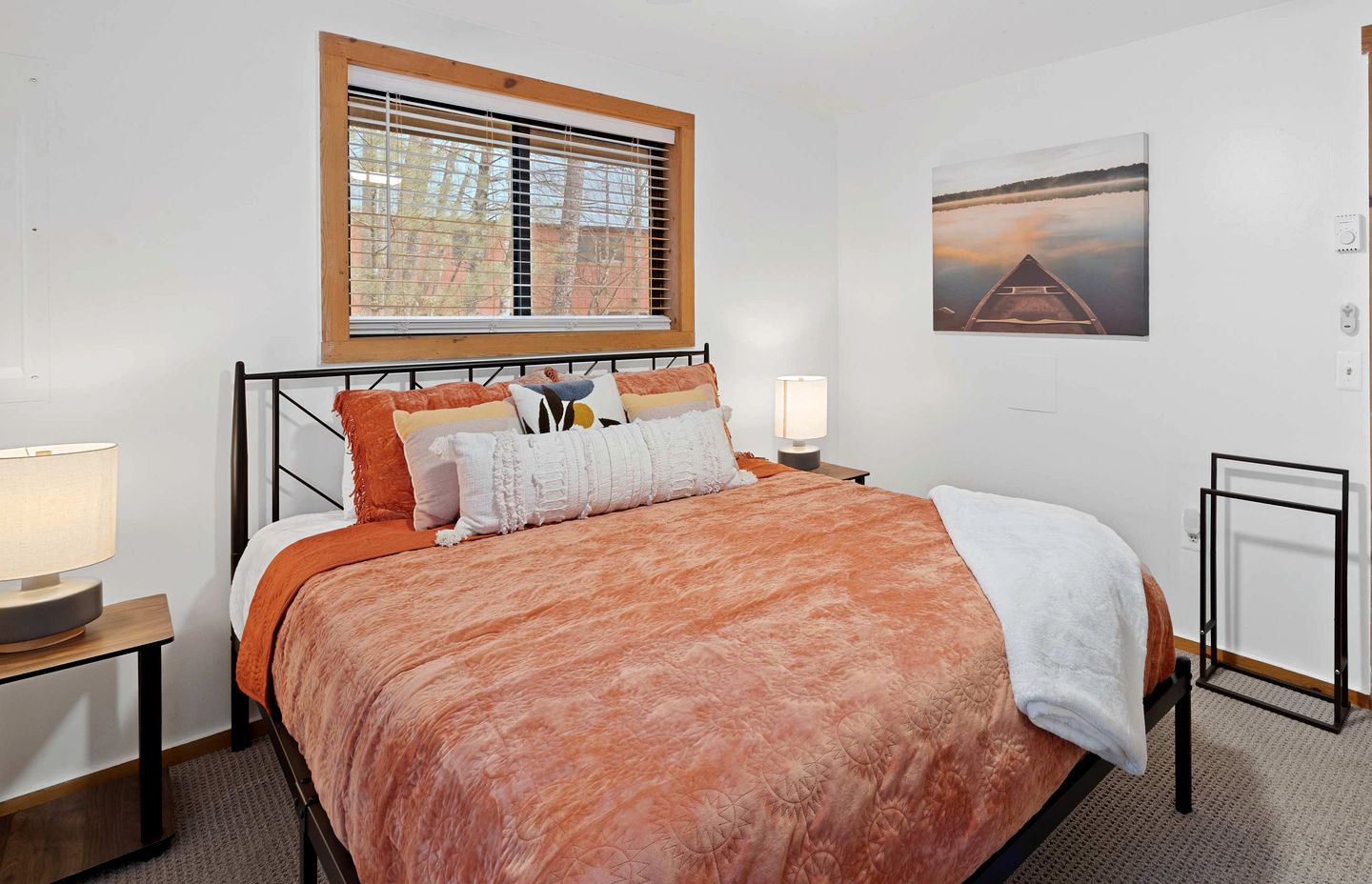 Beautiful Dog-Friendly Cabin with Game Room and Fire Pit, Nestled in the Beautiful Shenandoah Valley in Basye, Virginia