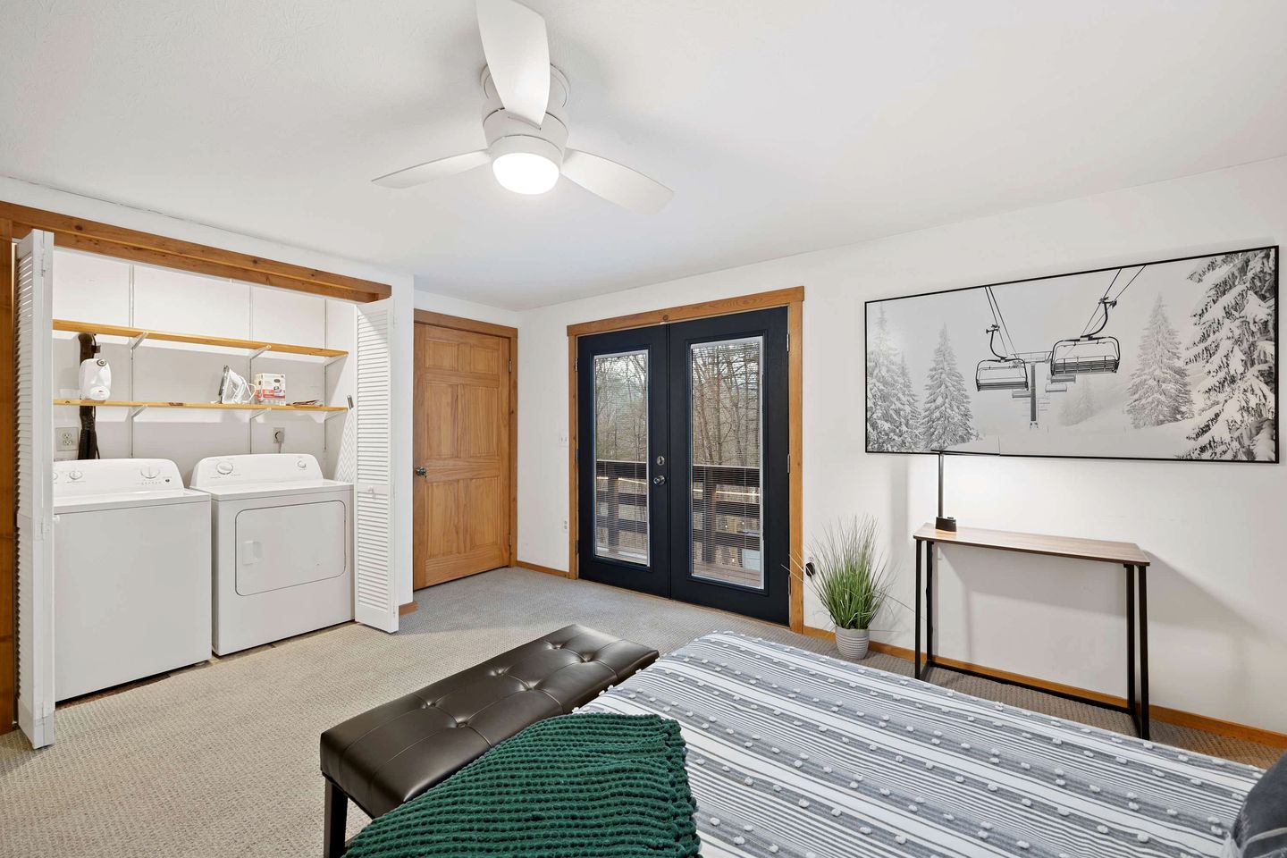 Beautiful Dog-Friendly Cabin with Game Room and Fire Pit, Nestled in the Beautiful Shenandoah Valley in Basye, Virginia