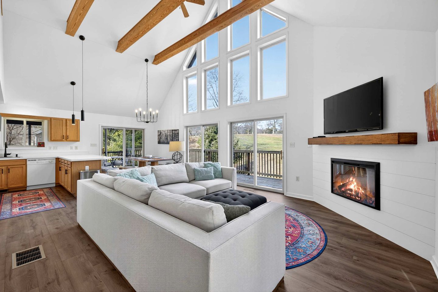 Bright Mountain Cabin with Game Room & Golf Course Views Near Hedgesville, West Virginia