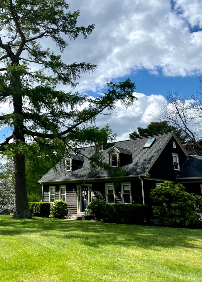 Stay in a Private Ensuite at a Historic Colonial Guest House in Voluntown, Connecticut