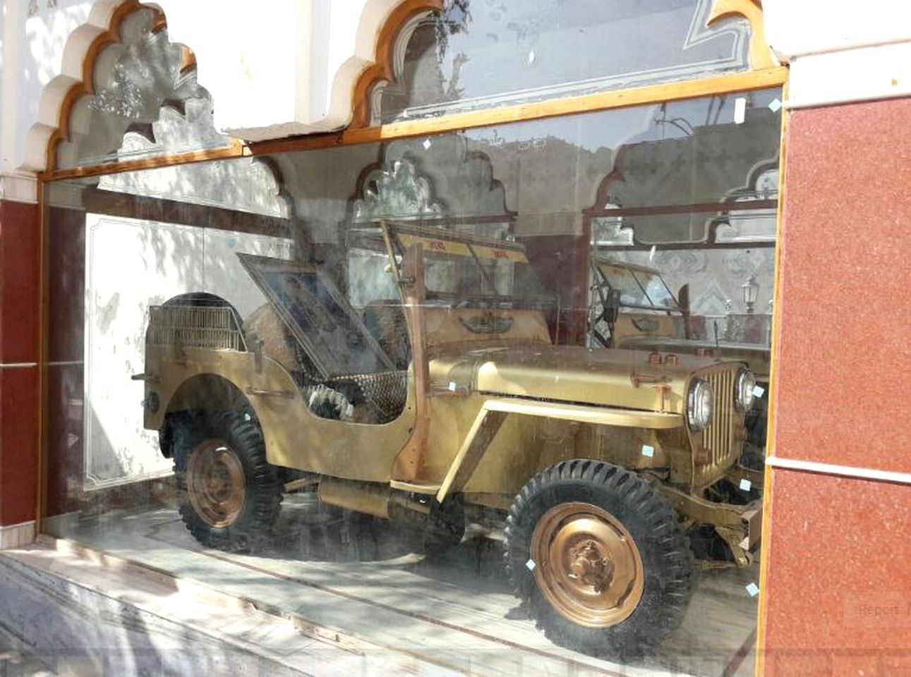 Unique Accommodation for a Getaway in the Desert Outside Jaisalmer, India