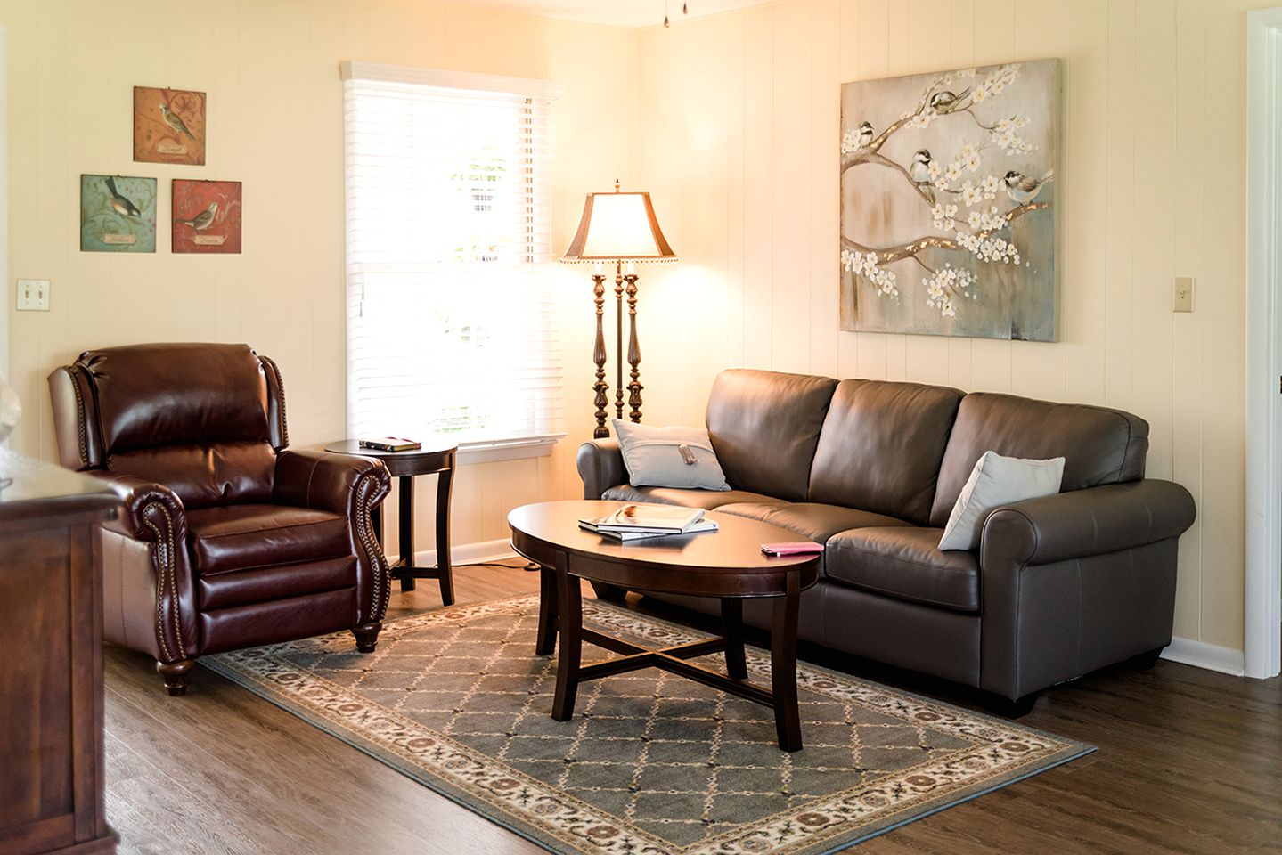 Elegant Cottage Rental for Groups near Greensburg, Kentucky