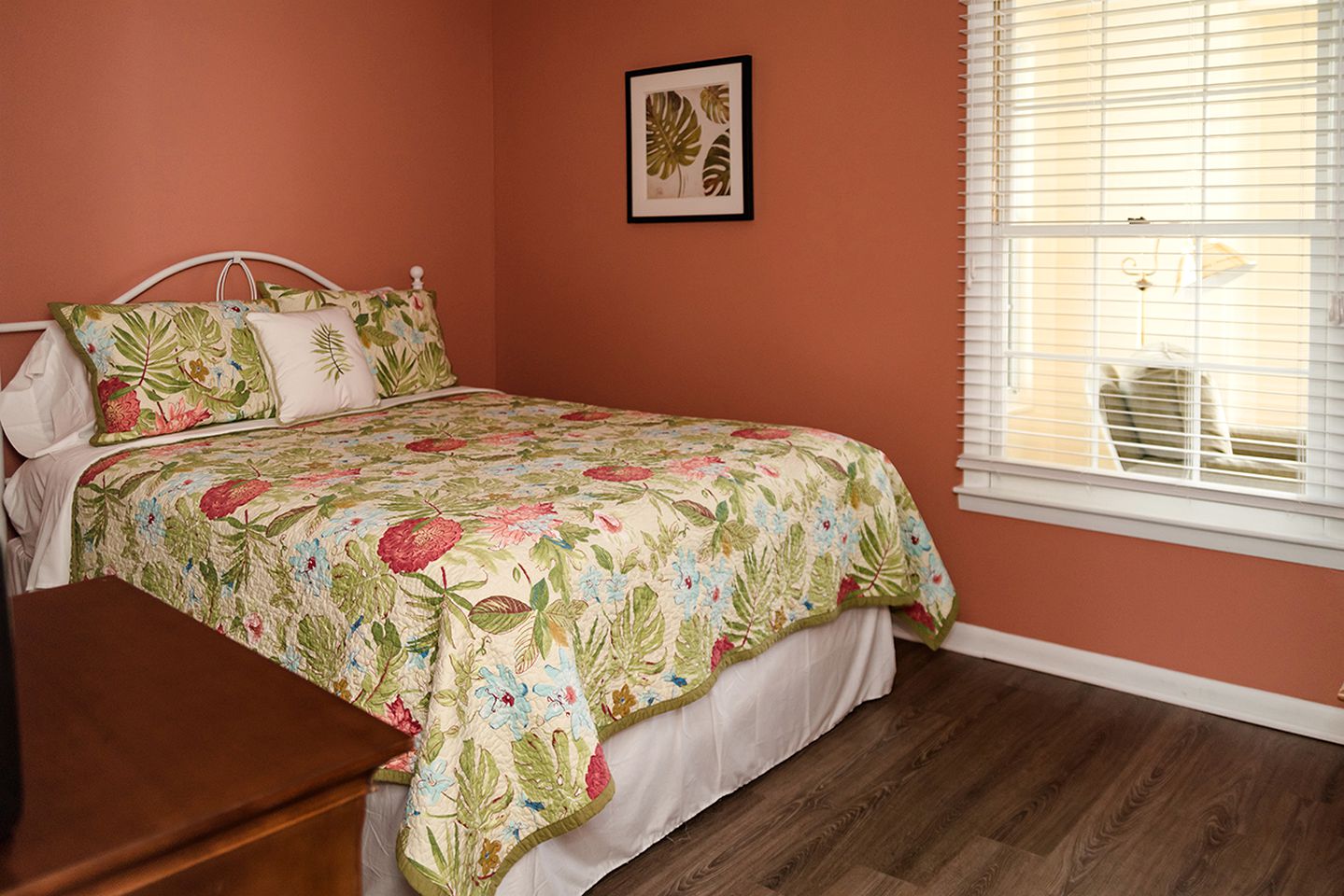 Elegant Cottage Rental for Groups near Greensburg, Kentucky