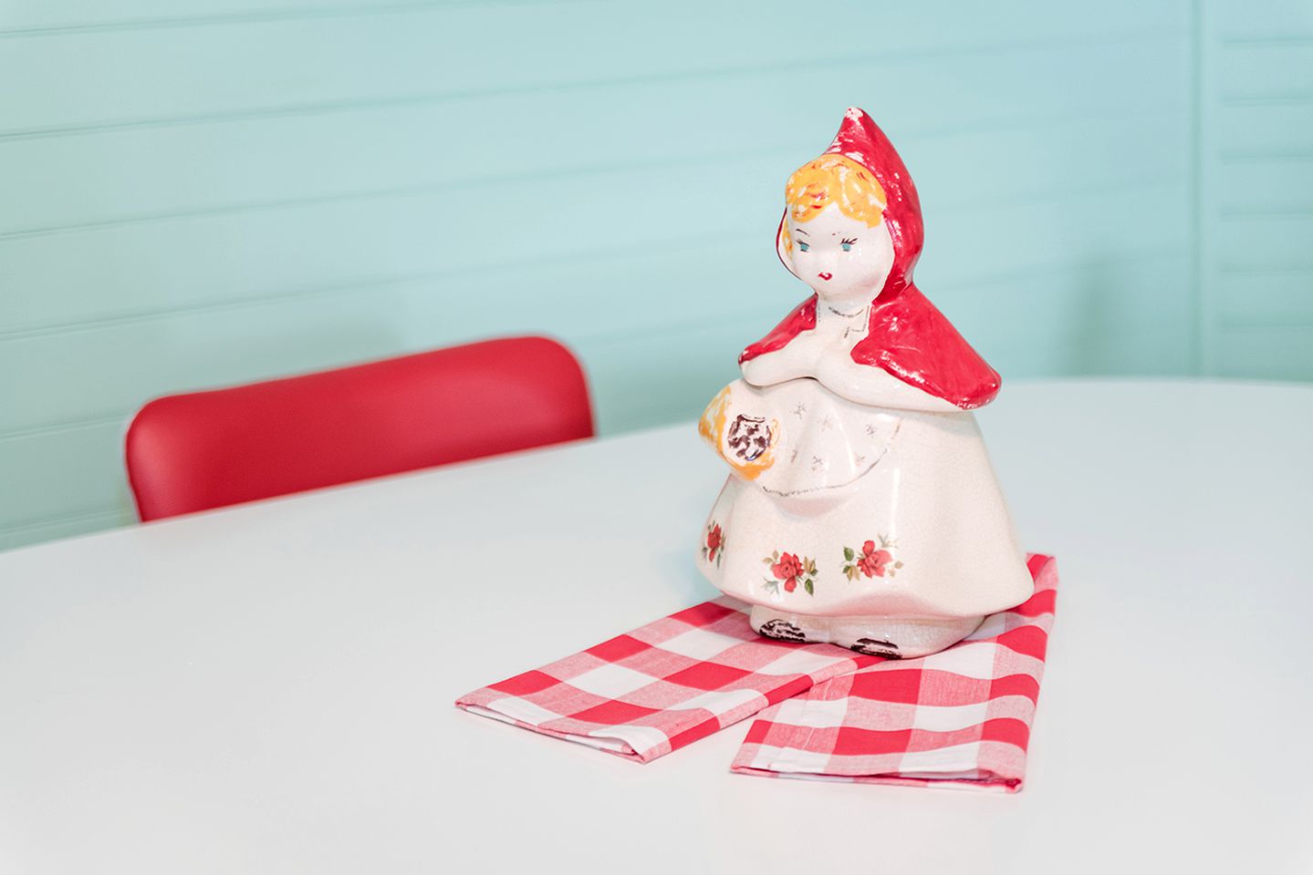 Upscale Cottage Rental for Families near Russell Creek in Greensburg, Kentucky